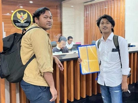 Mahasiswa Unusia menggugat pasal pendanaan UU Pesantren ke MK. Mereka  meminta jaminan alokasi anggaran yang lebih pasti dan proporsional.  https://t.co/SDPeaS45Fi