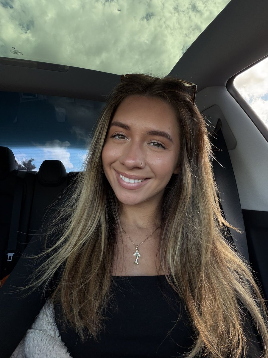 baylee🤍 tweet media