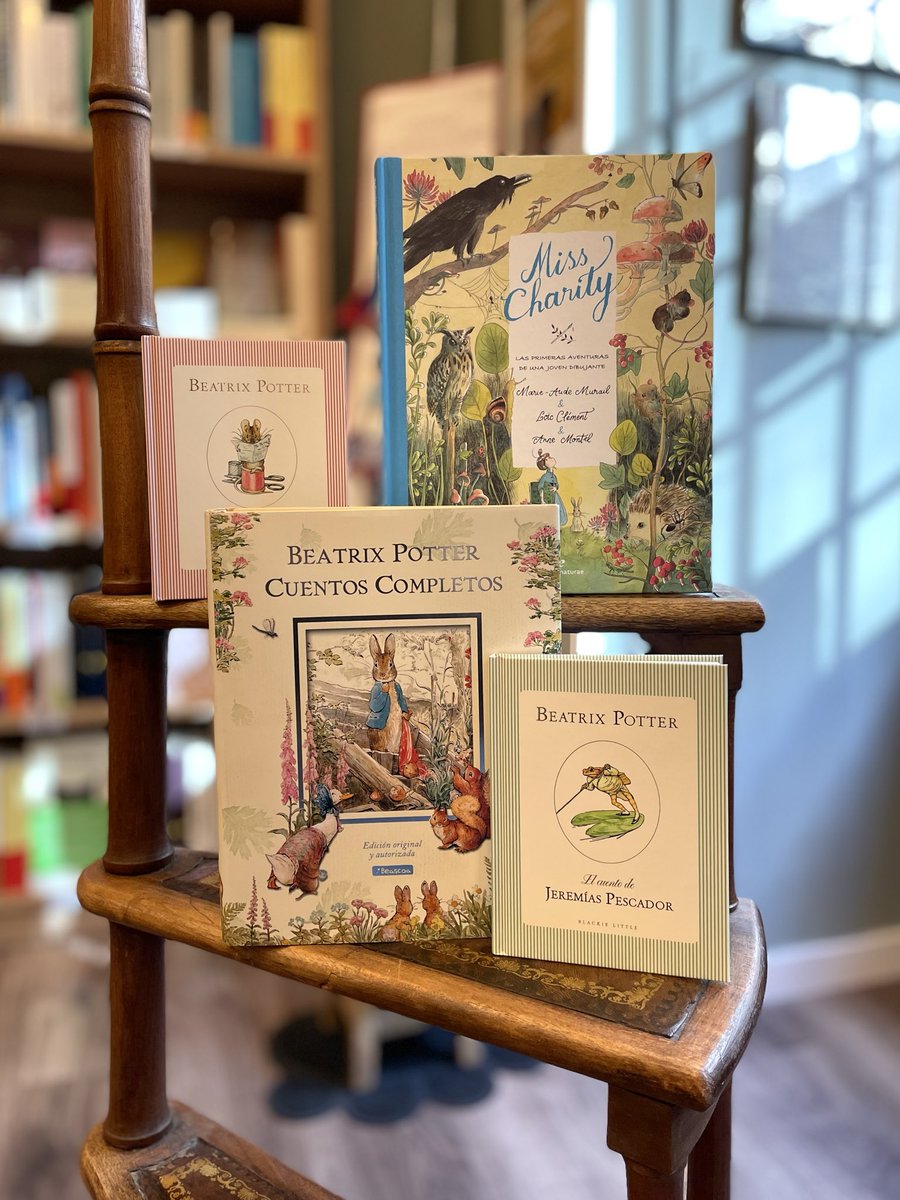 #BeatrixPotter es una de las autoras más queridas por muchas generaciones. 
<a href="/BlackieBooks/">Blackie Books</a> acaba de reeditar dos de sus cuentos, y Errata Naturae va a publicar su propia historia en cómic. «Miss Charity. Las primeras aventuras de una joven dibujante» es el primer volumen. 😍 🌱