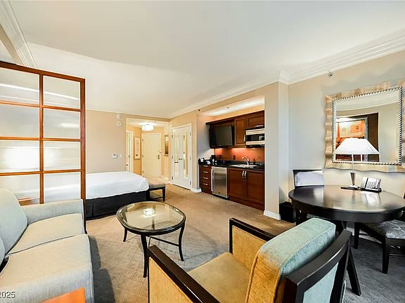 Chris Holmes tweet media