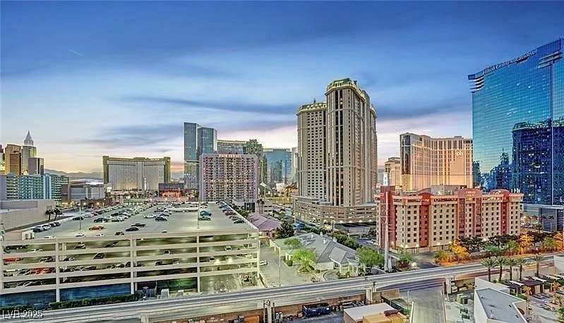 Chris Holmes tweet media