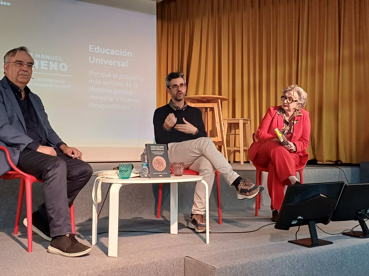 CuadernosP's tweet photo. #CongresoEQAp2026 #redeqap en Colegio El Carmen de Manises
@trilemaedu
@lucas_gortazar "el progreso en educación es indudable. Esta expansión explica la reduccion de la pobreza a nivel global, entre otras cosas" #JuamaMoreno hablan con @carmenpellicer_ de Educación Universal https://t.co/SYhU72fmqG