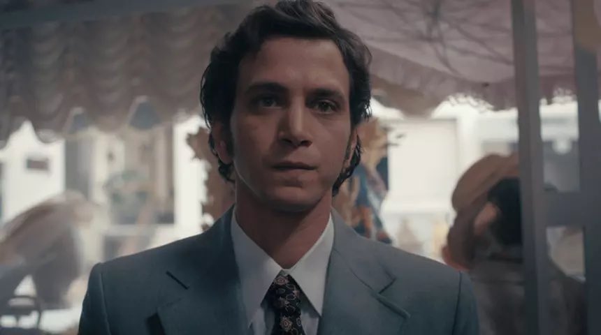 mekanda verilen ıslak mendili kullanmak yerine çantaya attım