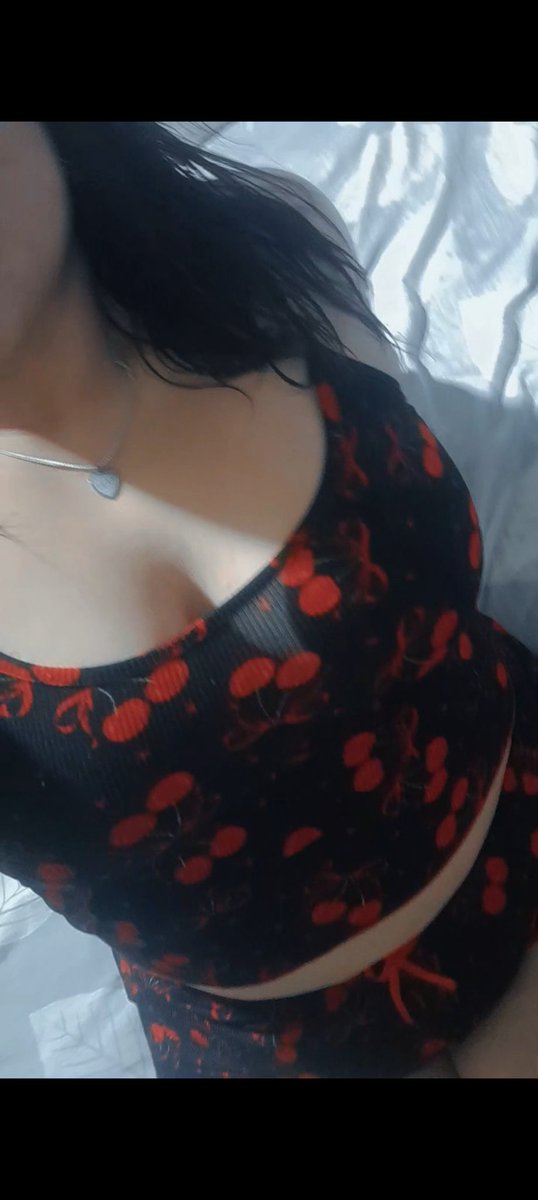 its_kunz's tweet photo. https://t.co/nCPTjKXNWn

“Mystery, sensuality, and fantasy 🔥
I don't show my face… I show what awakens your imagination 😈
Exclusive content, a personal touch, and custom requests.
Enter my secret world 🖤” 

#onlyfans #CherryBerry
#followme https://t.co/kAMQONlrMK