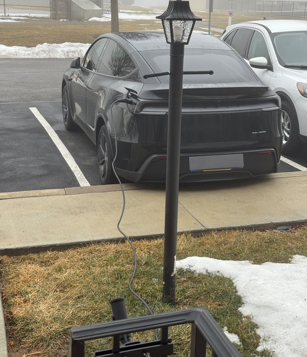 TESLARATI tweet media