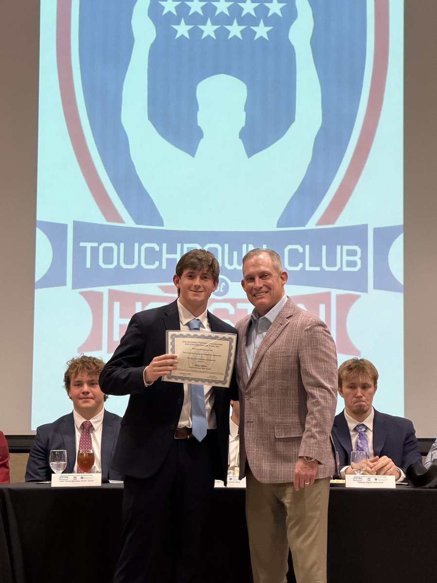 LamarTexansFB's tweet photo. Congrats to Ryan Shaw for being a finalist for the @HoustonTDClub Scholar Athlete of the Year Award! We are proud of Ryan and all his great accomplishments. 
@LamarHS @HISDAthletics @ryan_shaw535 https://t.co/41GePhLwfm