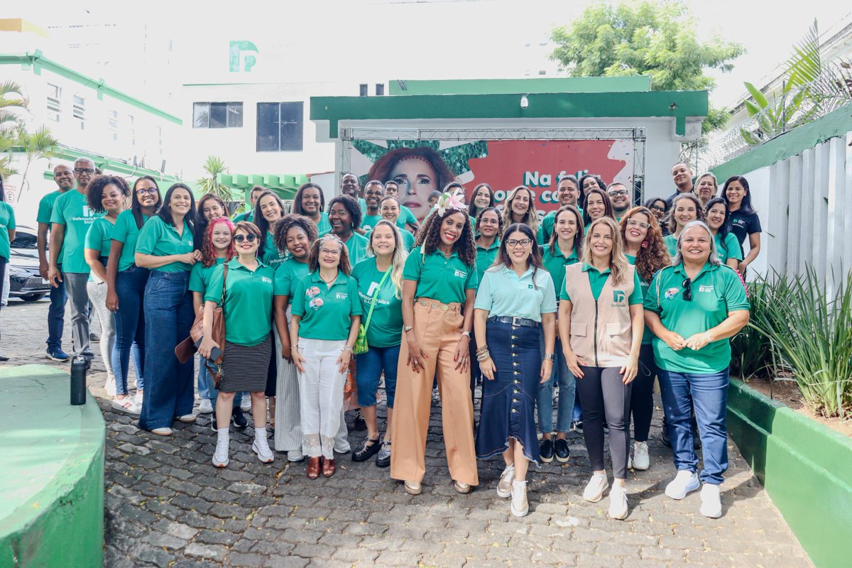 O Plantão de Carnaval 2026 da Defensoria Pública do Estado da Bahia foi marcado por planejamento, compromisso e espírito público, com mais de 31 mil pessoas alcançadas dentro e fora dos circuitos.

Leia a matéria completa: defensoria.ba.def.br/defensoria-pub…