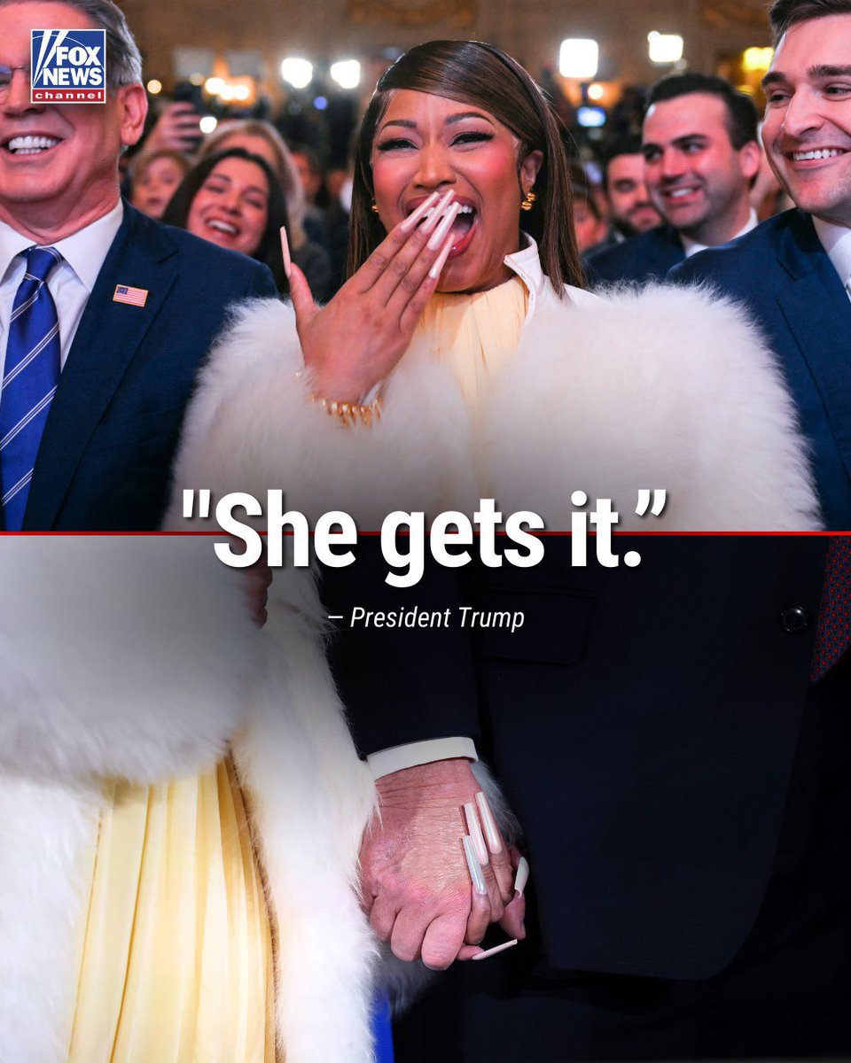 Everyone loves <a href="/NICKIMINAJ/">Nicki Minaj</a>, She gets it!