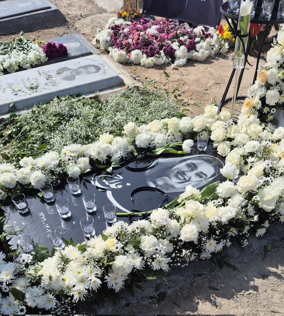 خاله‌ش می‌گفت عروسک پاشو
بذار ما جای تو بمیریم.
جاویدنام #سحر_فلاح