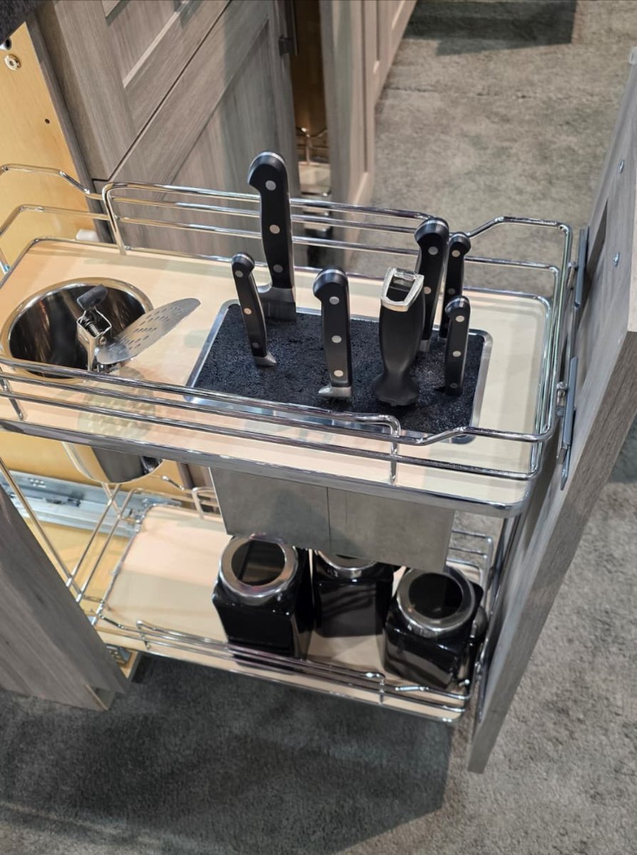 Amazing storage accessories from Rev-A-Shelf seen at KBIS — every cutting board, knife, and jar finally has a home. 🔪
#KBIS #KitchenOrganization #ClutterFree