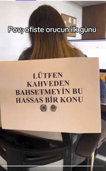DG_Jurist's tweet photo. Bir büyük fincan kahve ve bir bardak su içme hakkım olsa üç ayları tutabileceğimi düşünüyorum. https://t.co/AdC4uIzglx
