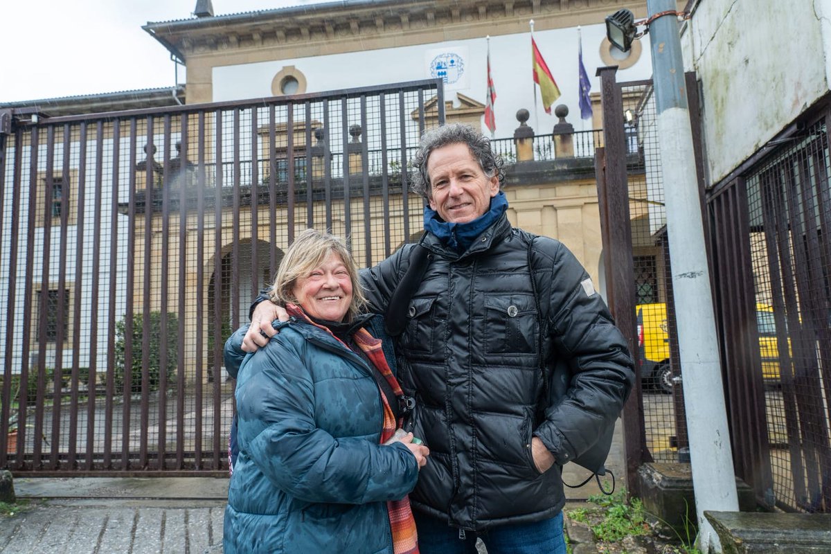Arantza Zulueta eta Jon Enparantza abokatuak espetxean dira, Auzitegi Nazionalak ezarritako zigorra betetzeko naiz.eus/eu/info/notici…