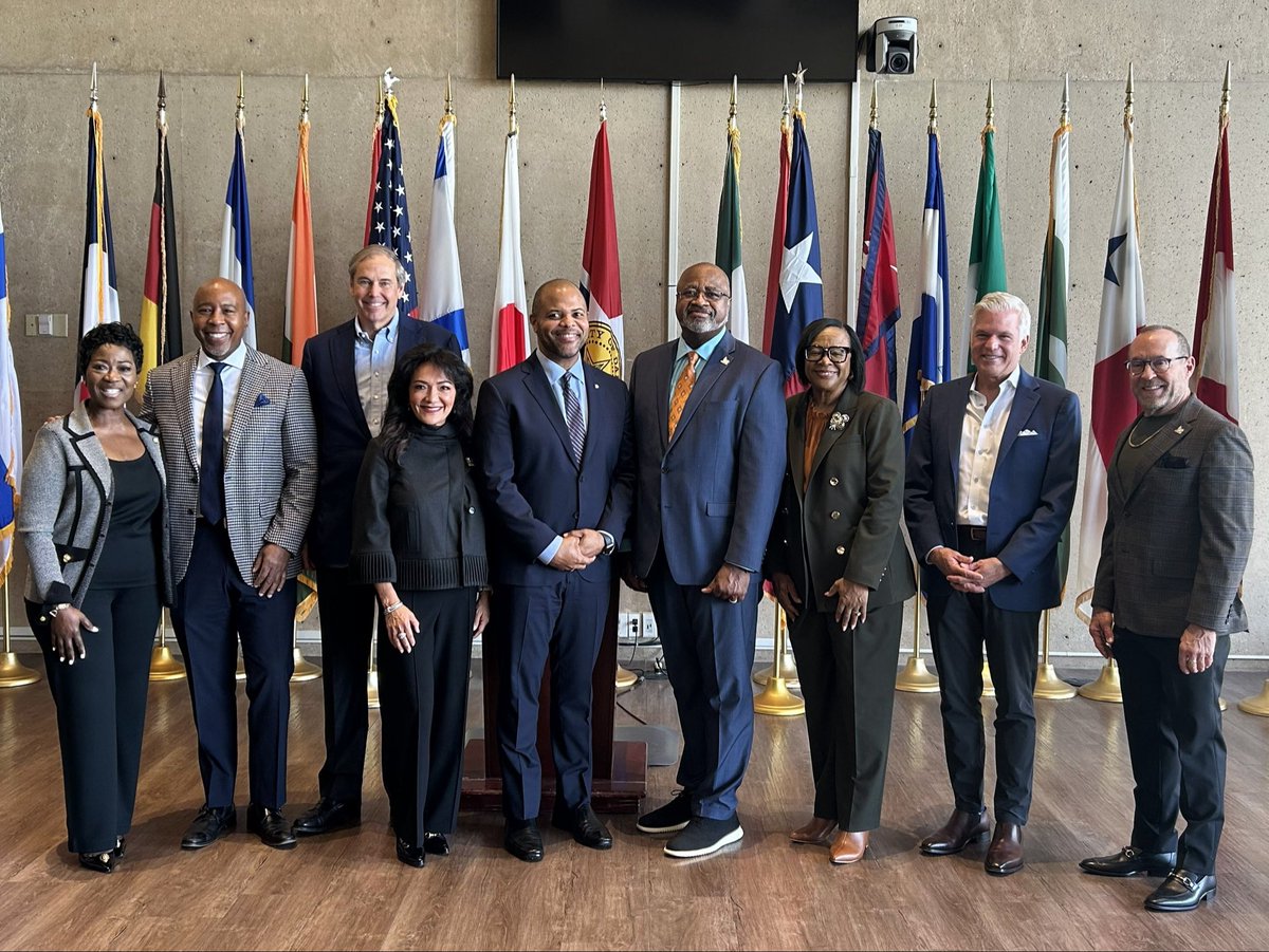 Mayor Eric L. Johnson tweet media