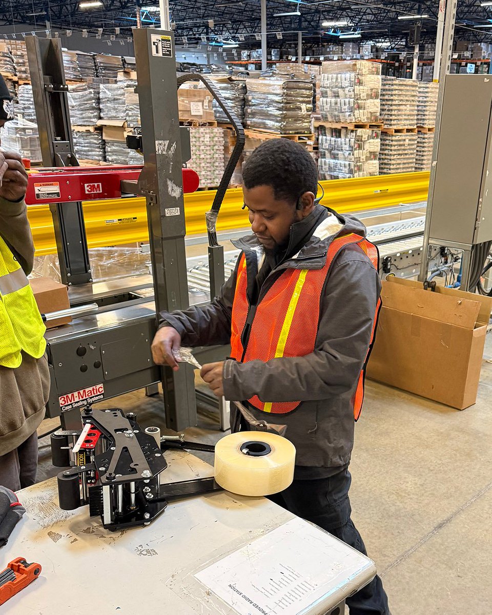 bestpack's tweet photo. Successful upgrade at GEODIS in Reno. Our NC Tape Heads installed on competitor sealers means stronger, more consistent seals without replacing machines. Universal solution. Reliable performance. Ready to ship.
✨ Want the BestPack seal on your equipment?: https://t.co/Bo9XRUsw9X https://t.co/BqnLn7zKxx