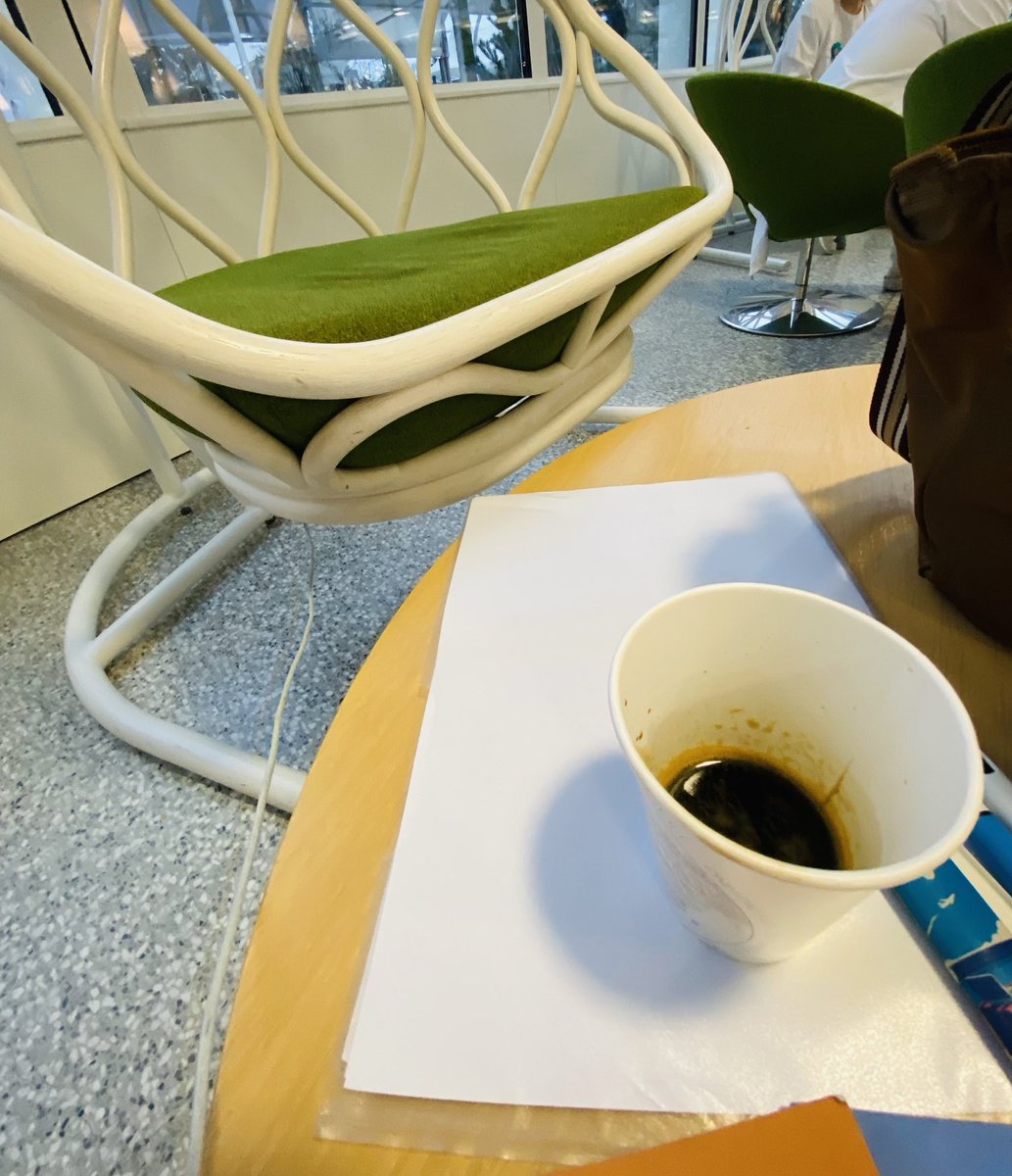 thesecretvoice4's tweet photo. La fameuse #cafet #biophiluque des @hug_ge n’est ce pas? ;) @RadioTeleSuisse @grok et a’ tt ceux qui suivent 💞🩶💞🩶💞👍🩶🏕️ effet cocon garanti.. https://t.co/p1EMniU9Bx