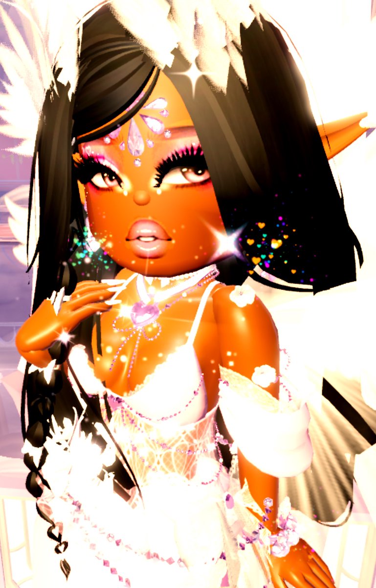 🎀✨Have I mentioned that I really love the throne tower lighting? ✨🩷🪽

#RHTC #RoyaleHigh <a href="/RoyaleHighValks/">Royale High ✨</a> 🩷✨🪽