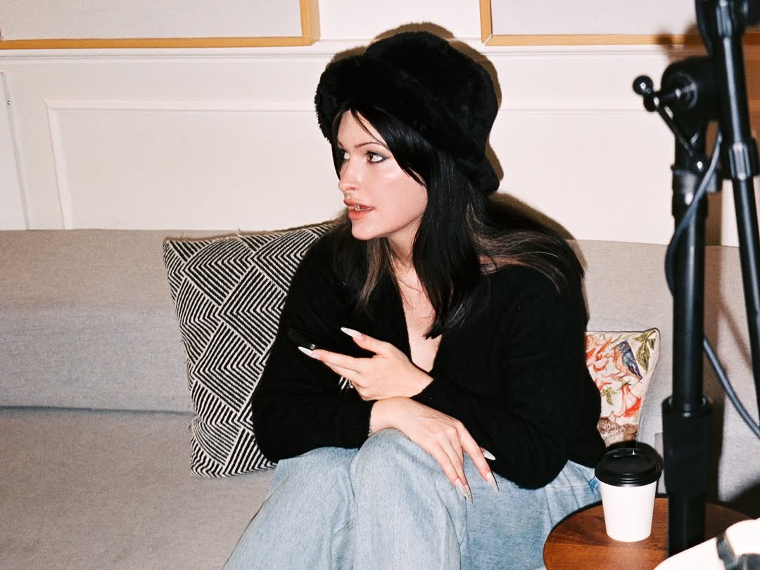 PVRIS UPDATES tweet media