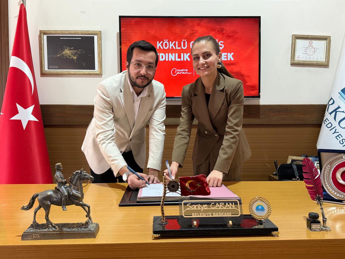 Aksu ve Korkuteli Belediye Başkanlarına alkış 👏 
Aksu Belediye Başkanı İsa Yıldırım Ramazan ayı boyunca farklı mahallelerde verecekleri iftar yemeklerinin yanısıra kadın çalışanlarının mesailerinin bir saat erken biteceğini açıkladı.
Korkuteli Belediye Başkanı Saniye Caran ise