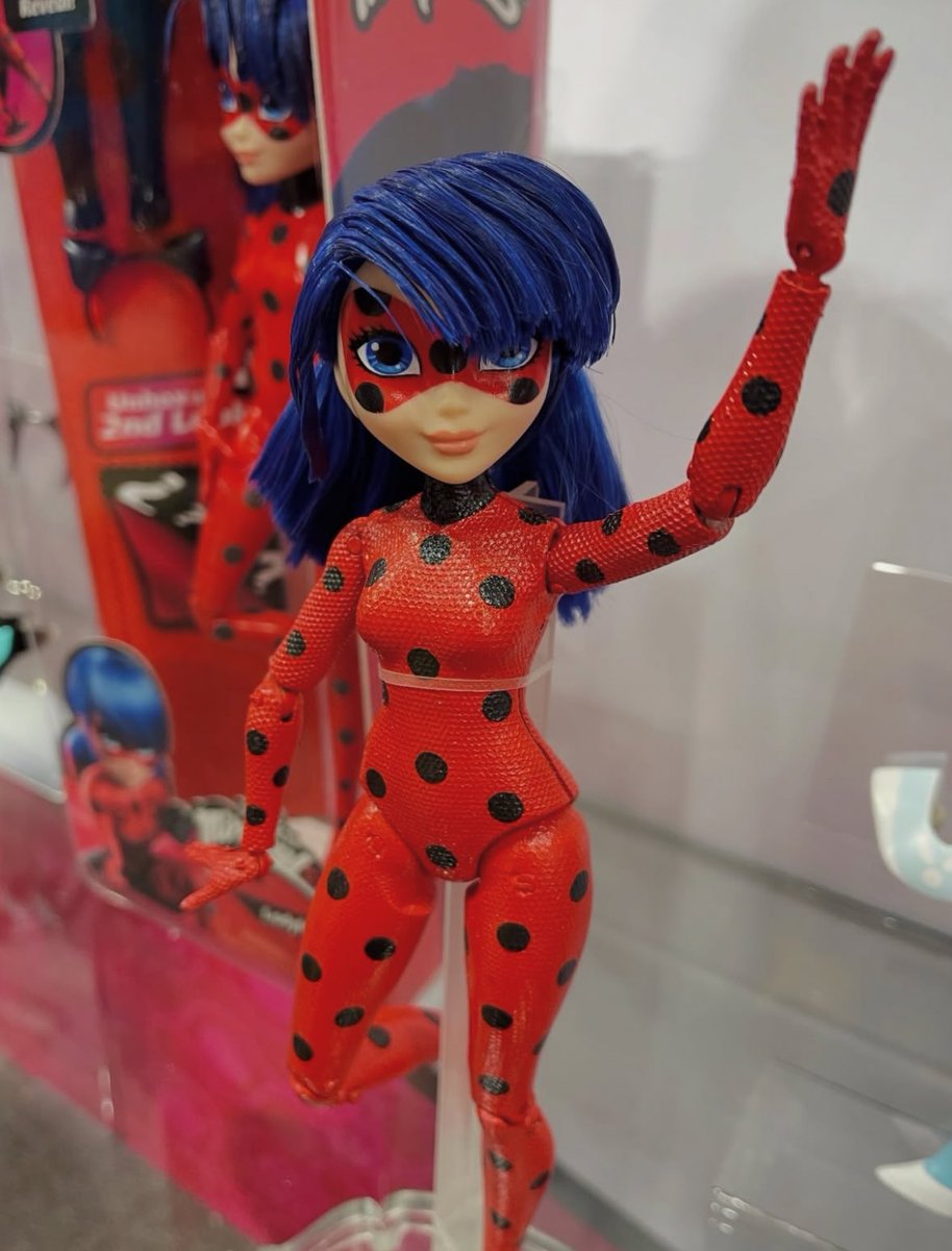 She at.. we finally got a detailed miraculous doll and people are complaining… then again some collectors are okay with shit quality #miraclousladybug #MiraculousSeason6 #miraculousdolls