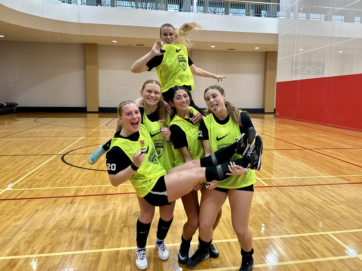 Oakland Women's Soccer tweet media