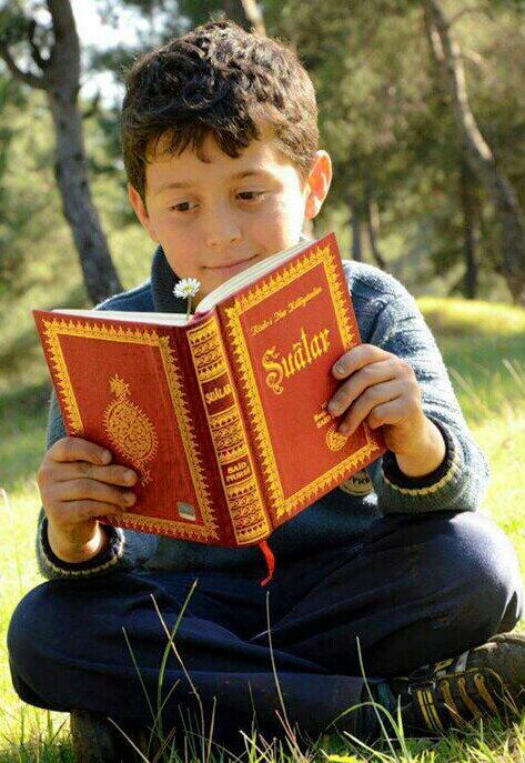 FarukSeyyah's tweet photo. 🔴 Üstad Bediüzzaman Said Nursî'nin talebesi Mustafa Sungur Ağabeyin tavsiye ettiği Risale-i Nur Külliyatı okuma sırası:

1 -SÖZLER

2- KASTAMONU LAHİKASI

3- ŞUALAR

4- BARLA LAHİKASI

5- MEKTUBAT

6- EMİRDAĞ LAHİKASI

7- LEM'ALAR

8-TARİHÇE-İ HAYAT

9-MESNEVİ-İ NURİYE

10-SİKKE-İ TASDİK-İ GAYBİ

11- ASÂ-YI MÛSA

12- İŞARAT-ÜL İ'CAZ

13- MUHAKEMAT

14- İMAN VE KÜFÜR MUVAZENELERİ