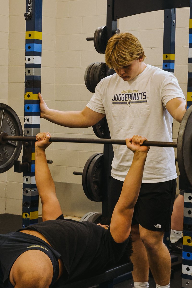 BCarter2027's tweet photo. Getting 1% better everyday.#senioryear #classof27 

@PrepRedzoneKY @TimRecognition @LMHSAthletics @CoachBrossartLM @LMHSCoach_T https://t.co/czf7ZrS3gx