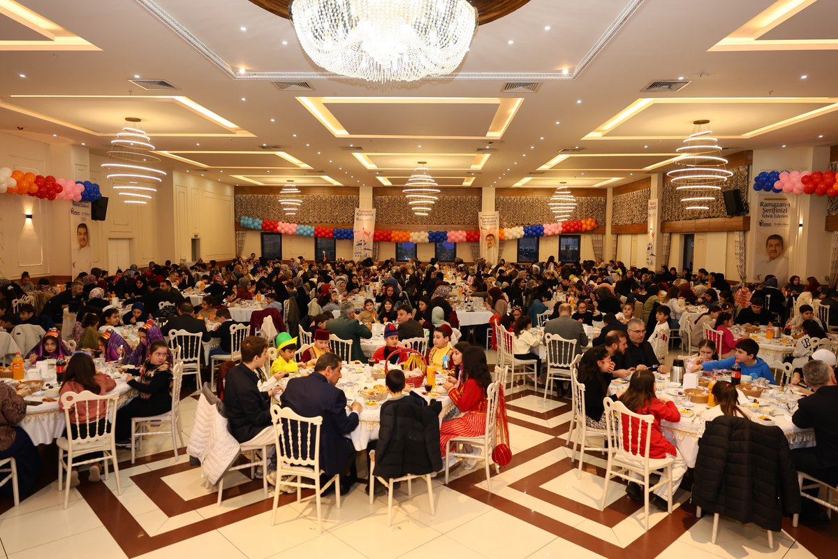 İlk iftarımı, Esenler’imizin çocuklarıyla birlikte yaptım. 😊