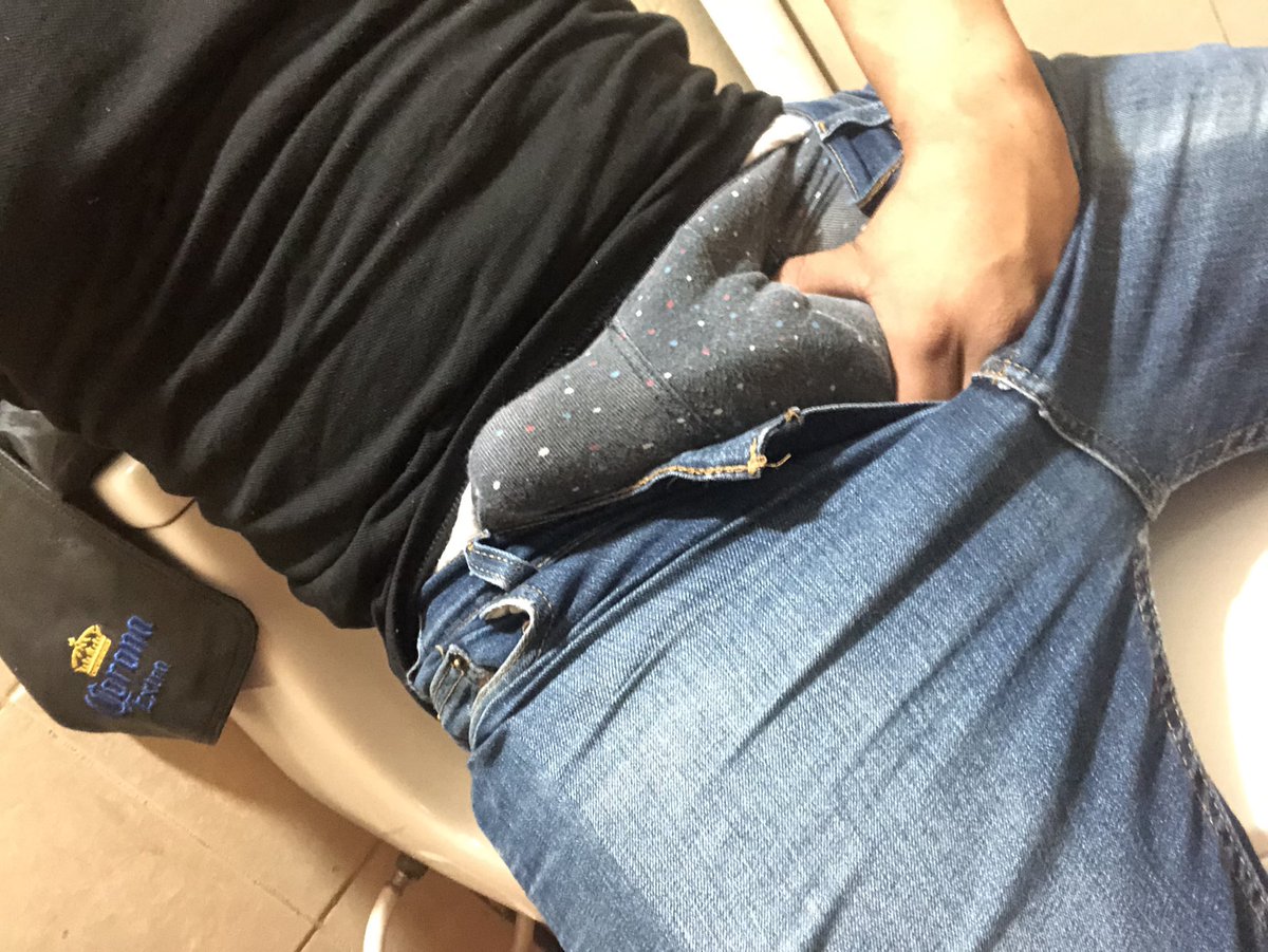 Dejarías que tu esposa disfrute de esta verga? 😈🔥

Quiero más hotwifes o putitas para grabar🔥🔥
Dm