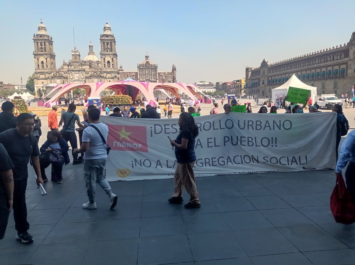 alexgh7's tweet photo. ¡Viviendas SI! ¡Desalojo No!
@craviotocesar @GobCDMX @ClaraBrugadaM @INVICDMX @IntiMunoz la audiencia de hecho para el pueblo es un derecho. Secretario lleva posponiendo desde el 1-jul-2025 nos da largas y no #SOLUCION Expropiaciones, Desincorporaciones, Adquisiciones 🧊🧊🧊 https://t.co/tZc3e8MfcW