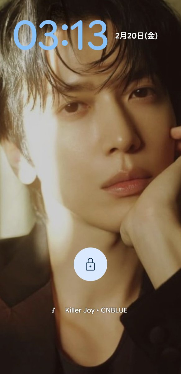 休憩中なので… 聴きながらロック画面変えてみた😆 そして元に戻した