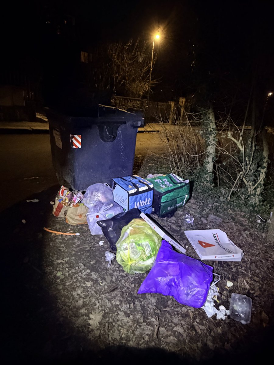 Nicnikde5 tweet media