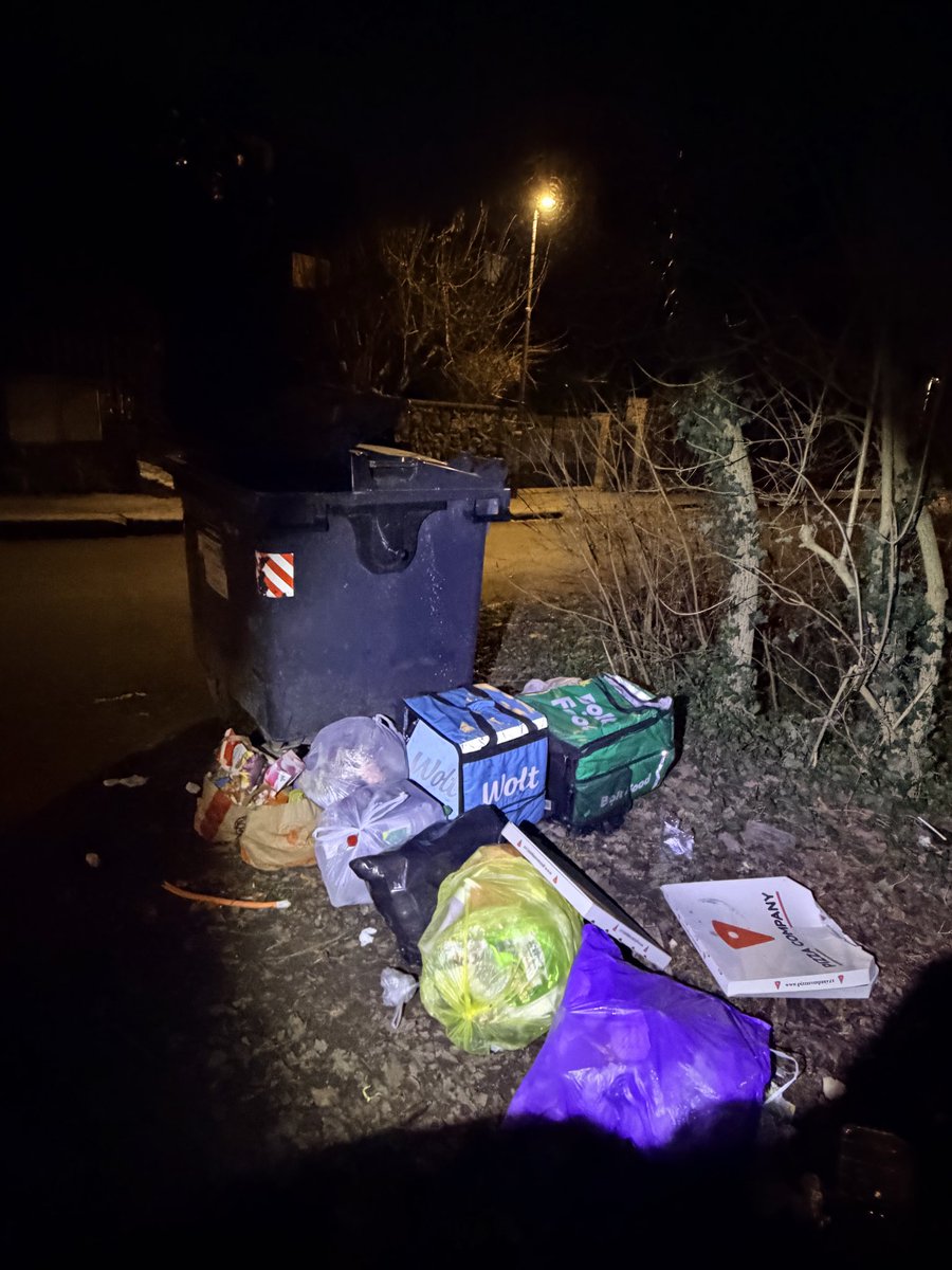 Nicnikde5 tweet media