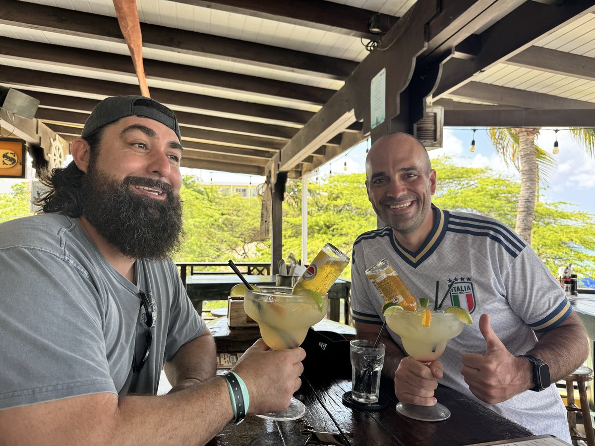 mostaccioli_'s tweet photo. Back for the annual Natoli visit to Aruba 🇦🇼 ���️ ☀️ https://t.co/74Blick3AN