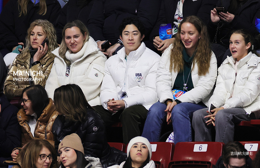 ミラノ・コルティナ冬季オリンピック。フィギュア女子フリーを観戦するネイサン・チェンさんの姿がありました。

写真特集→mainichi.jp/graphs/2026022…
（<a href="/kotayoshidapic/">吉田 航太</a> 撮影）
#Olympics #MilanoCortina2026