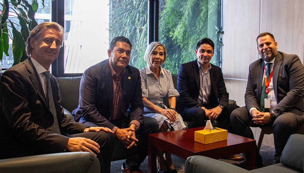 El Representante Residente del <a href="/pnud/">ONU Desarrollo</a> en #Honduras, <a href="/AFracassetti/">Alessandro Fracassetti</a>, recibió a <a href="/juandiegozelaya/">Juan Diego Zelaya</a>, Alcalde la <a href="/amdc_hn/">Alcaldía Municipal del Distrito Central</a>.

Se conversó sobre digitalización, gestión del riesgo de desastres, seguridad ciudadana, planificación urbana y recuperación de espacios públicos en la capital 🏙️.