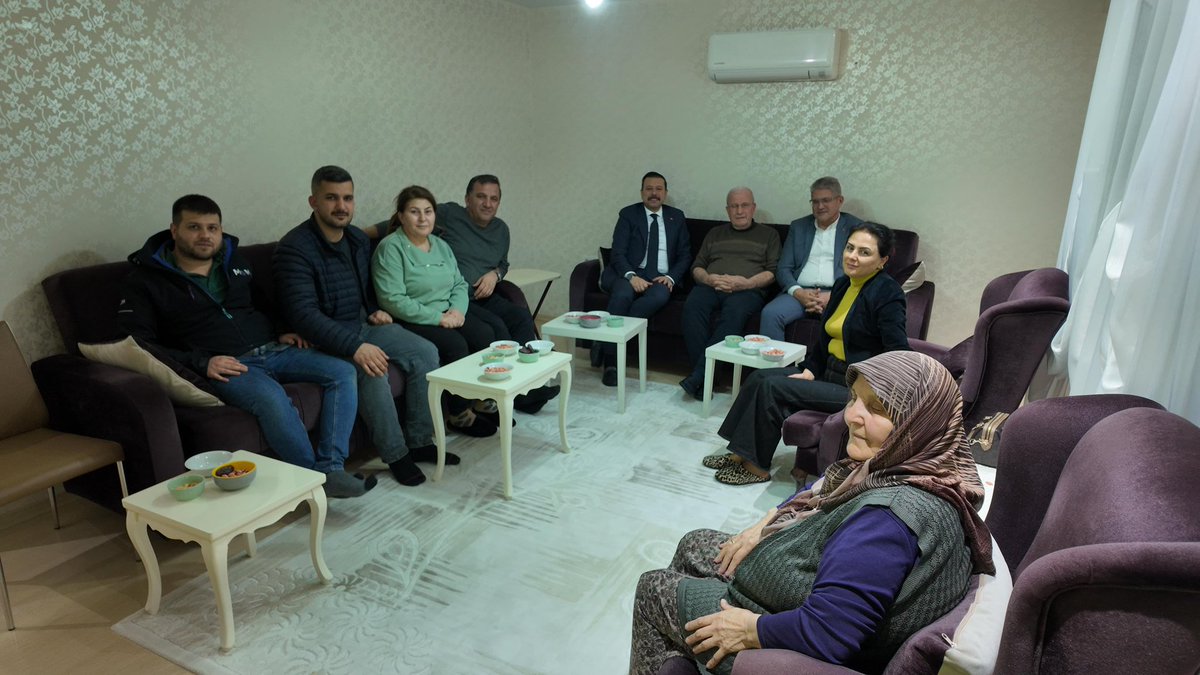 📍Torbalı

Dava ve yol arkadaşımız, partimizin önceki dönem Torbalı İlçe Başkanlarından, teşkilatımıza kıymetli hizmetlerde bulunmuş Hüseyin Söyler ağabeyimizi geçirdiği ameliyatın ardından ziyaret ederek geçmiş olsun dileklerimizi ilettik.

Kendisine Rabbimden acil şifalar