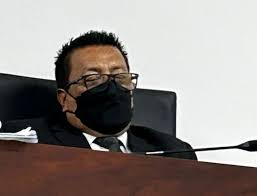 MnicaArosemena1's tweet photo. ESTA BASURA ES EL JUEZ DANIEL TUFIÑO. CORRUPTO. ¡SU SITUACIÓN SE VUELVE INSOSTENIBLE SON GODOY!  COBRA HASTA POR ESPIRAR, TODOS SUS FALLOS SON PAGADOS! LO HE DENUNCIADO POR HACE MUCHO PERO NUNCA HA PASADO NADA @DanielNoboaOk @JohnReimberg https://t.co/UFGHEO8ayu