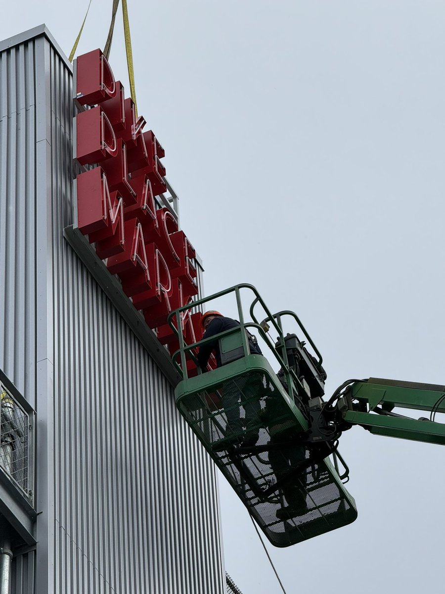 Viondrsiniavsan tweet media