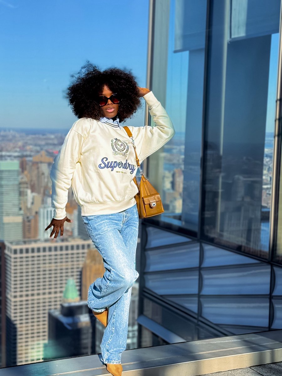 Oluwafadererami's tweet photo. Beauty wey dey shock beholder!!! 

📍Summit One Vanderbilt, NYC 🇺🇸 https://t.co/VqsQCQsW9h