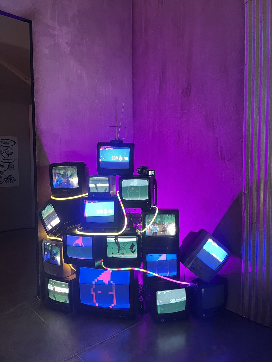 Cassie 🧪 tweet media