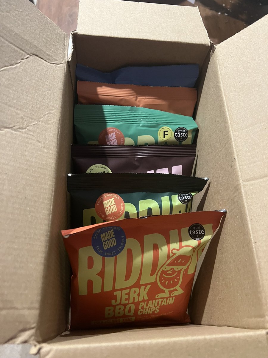 Niaaaaa_xo's tweet photo. Got my Georgie Bundle delivered to my apartment ✅ 
Issa island ting!!! Big shout out to my bro @j_spencer97 
These snacks can also be found in stores like Selfridges and Whole Foods in the UK. Nothing but positive reviews all around 10/10 💫 https://t.co/o5dMUEh4Hy