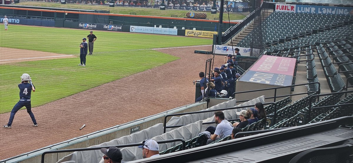 Chris Lane tweet media