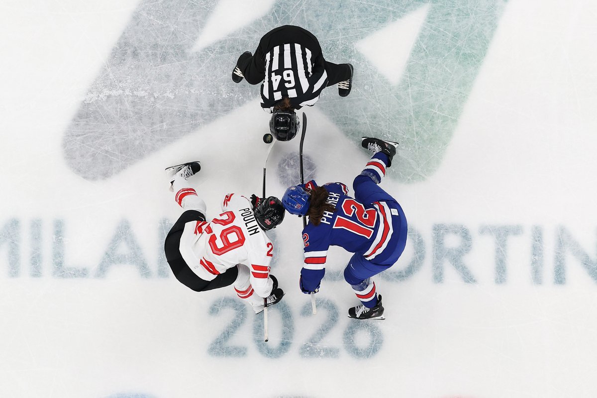 Olympics's tweet photo. FACE 🏒 OFF

The battle for Olympic ice hockey gold between USA and Canada's women is on! 🤩

#Olympics | #MilanoCortina2026 | #IceHockey https://t.co/g4PvlXpJEG