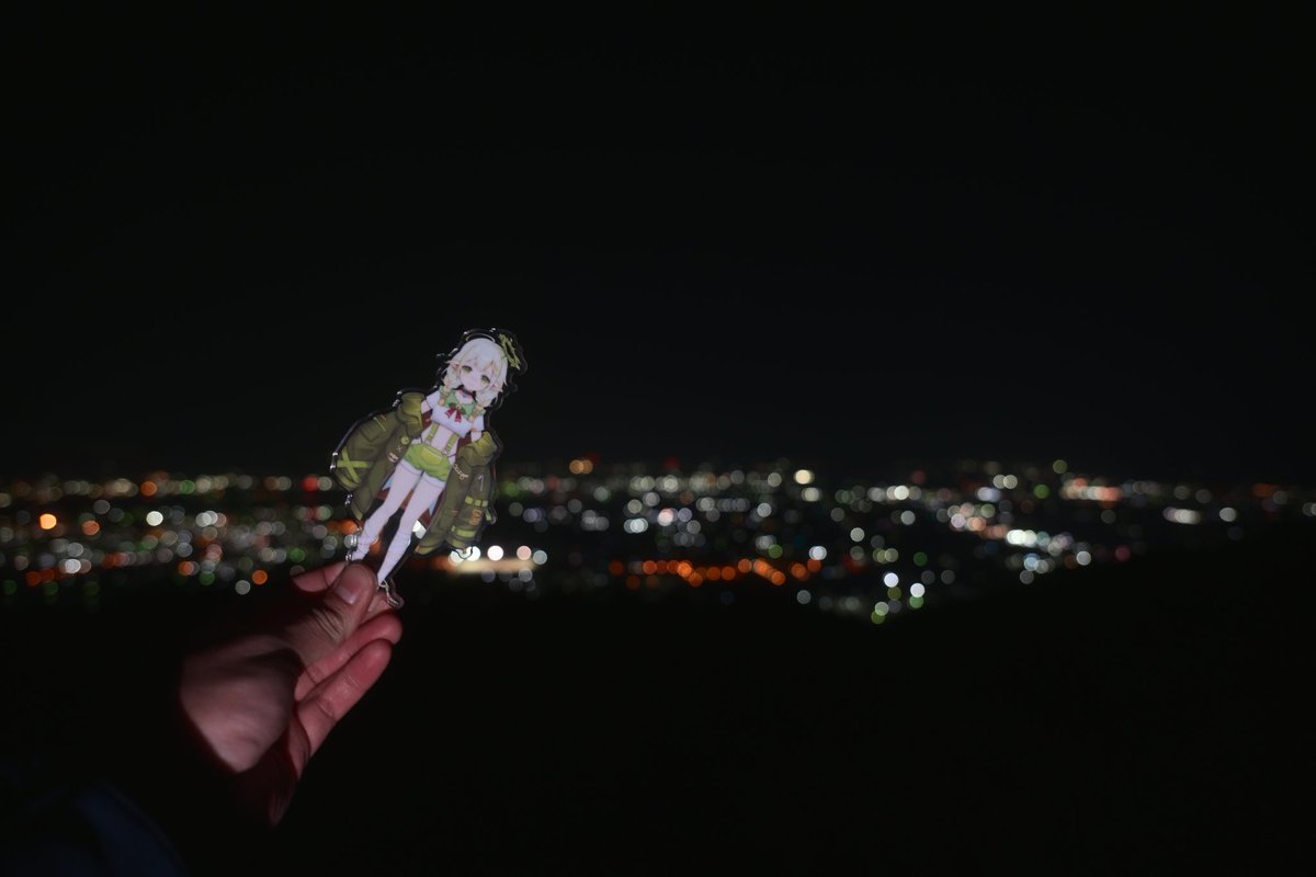 brianchang04's tweet photo. 那一夜我們望著星空
○○○○○○○○○
身為五迷的阿統應該可以接著唱吧
#c0daddy https://t.co/TuKtEit9r5