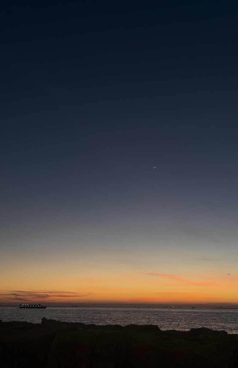 iftar vaktinde sokağa çıkmayı ve sessizliği baya seviyorum