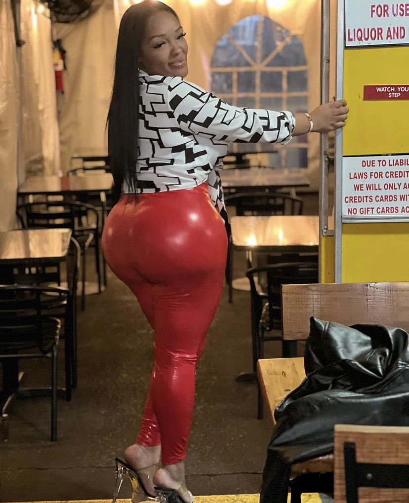 Queensandy012's tweet image. Yall see what I see hmm 🤔