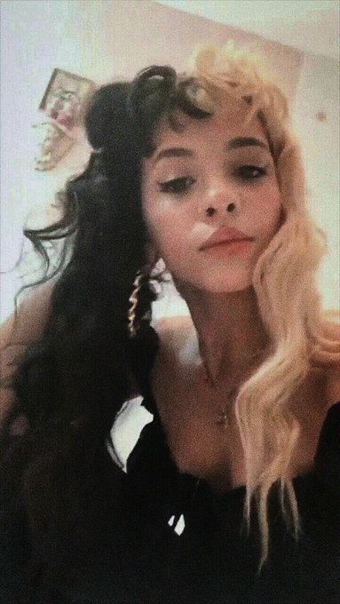 AA_jay60's tweet photo. Black is power, and Melanie Martinez is BLACK.🖤 https://t.co/go8tLeTBhY