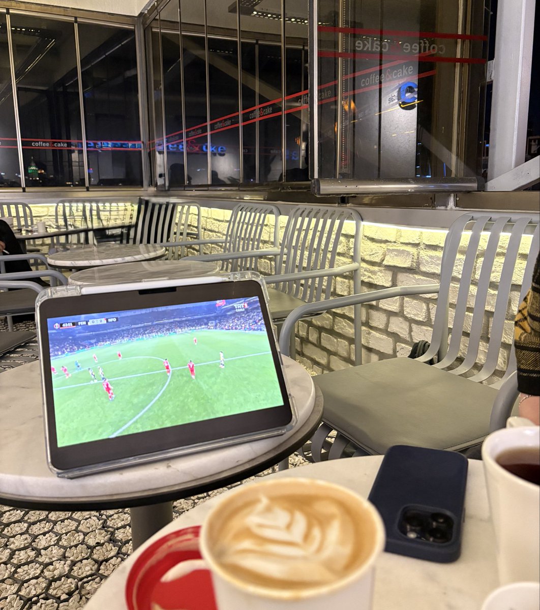 İlk iftar , ilk coffe&amp;cake , ilk yarıda iki tane yemiş fener.. 11 ayın sultanı hoş gelmiş