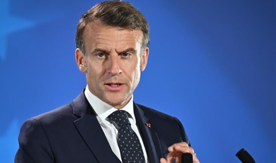 “Peace cannot be built under the dictate of Russia.

Only Ukraine has the right to decide on its territories.”

- Emmanuel Macron 
President of France 

This is true!   
I absolutely agree
😉