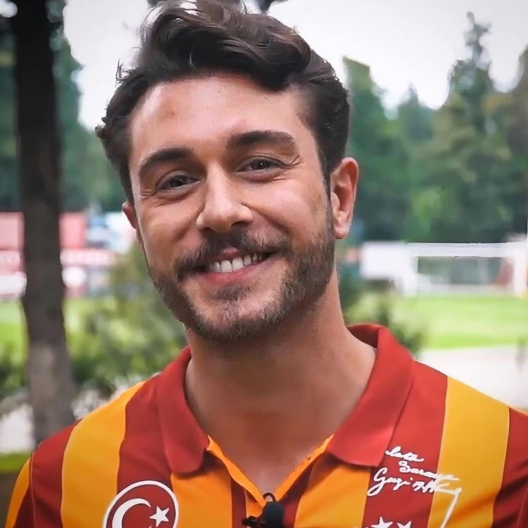eml_osy's tweet photo. Futbolcum 🤍⚽️
Paşamıco bir selam söyle özledim 🥹
Eski günler gibi 🫶🏻

Gülüşüne kurban olurum 💖
#osyemlsanakurbanolsun
#onurseyityaran 
@onursyaran https://t.co/OcqkX4l8d0